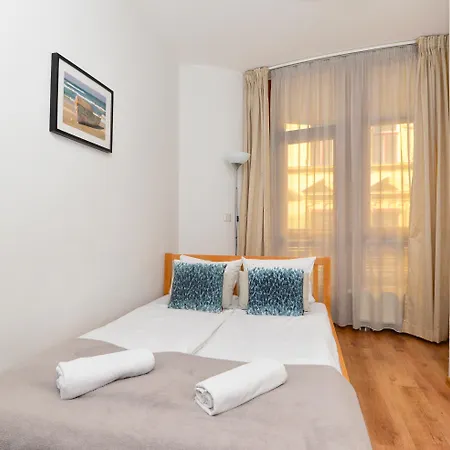 Lord Aparthotel 3*