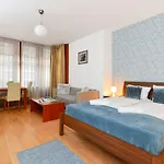 Bphome - Lovag Apartamento *